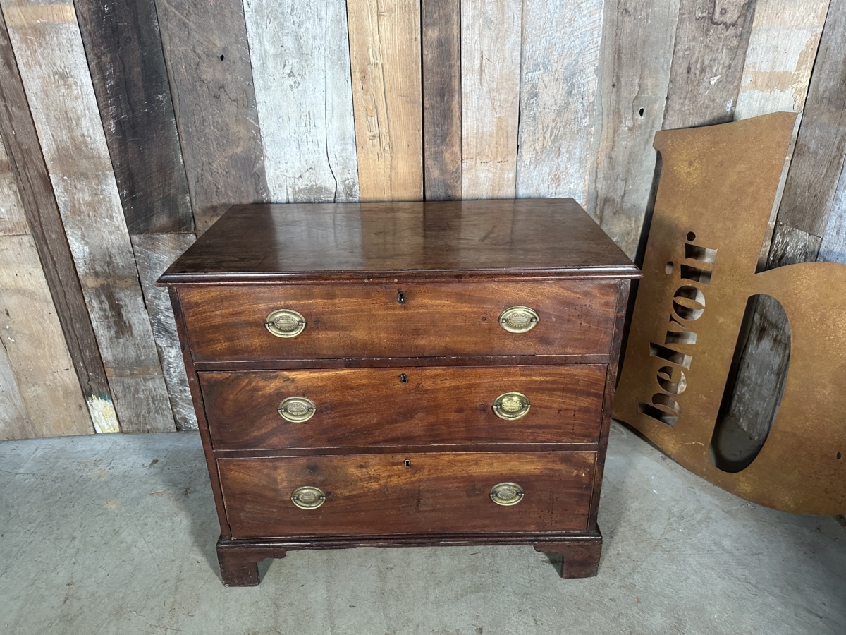 Georgian Mahogany Three Drawer Chest of Drawers