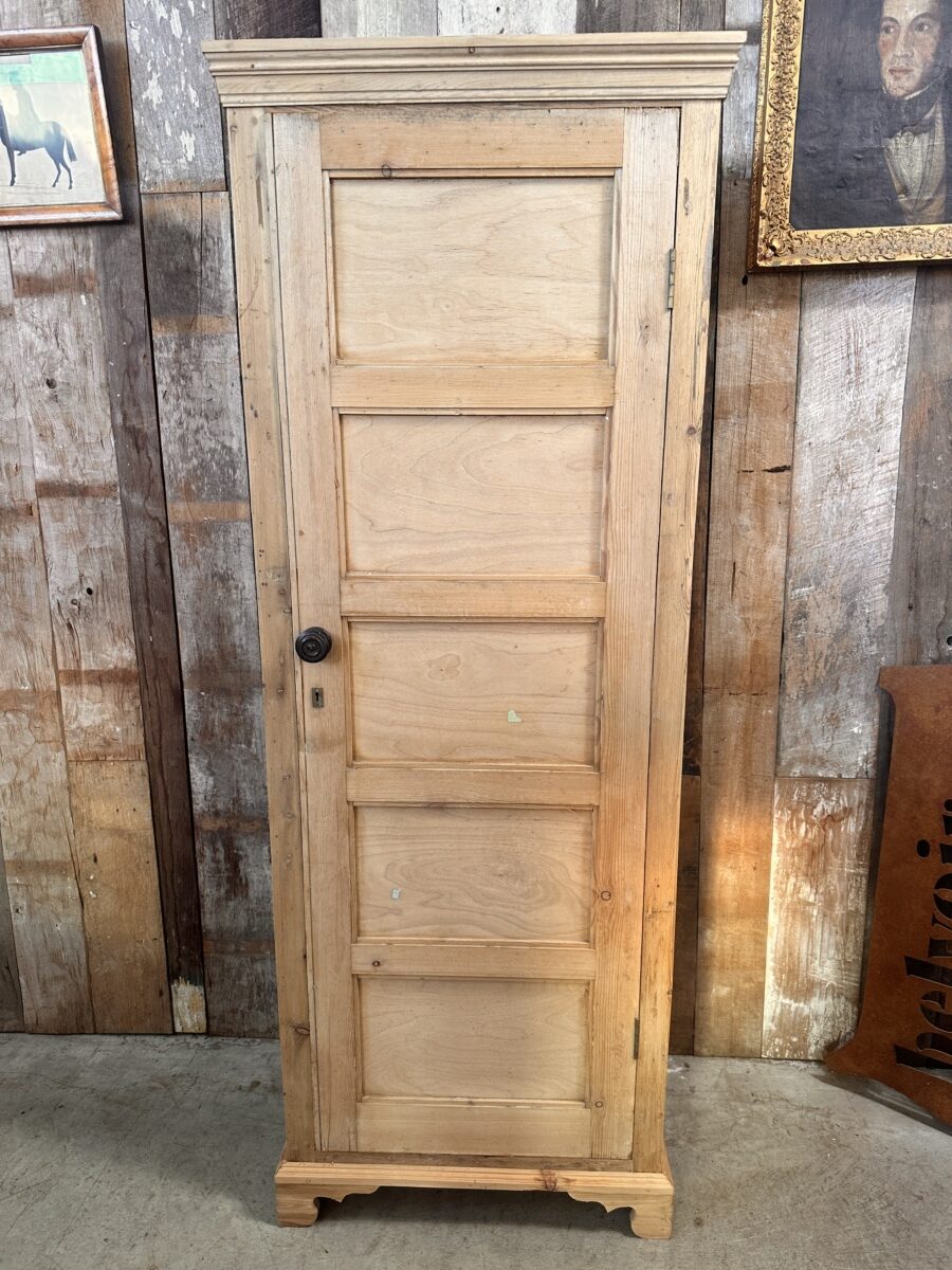 Tall Pine Larder