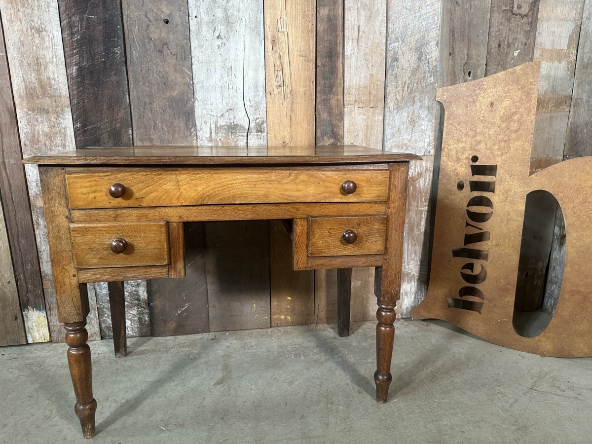 Georgian Chestnut Lowboy Hall Desk Console Table