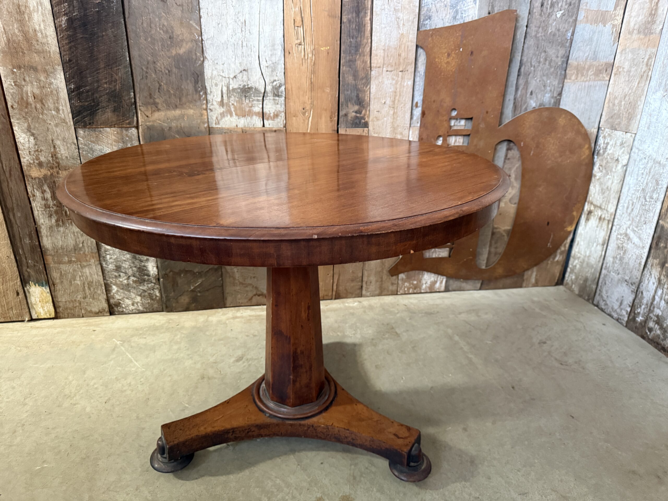 Antique Mid Victorian Mahogany Circular Breakfast Loo Dining Table, c1850